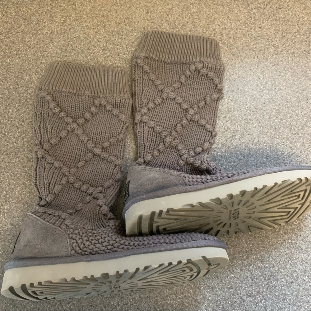 UGG Classic Argyle Knit boots sweater-like texture Never Worn Gray Size 6 - Picture 3 of 7